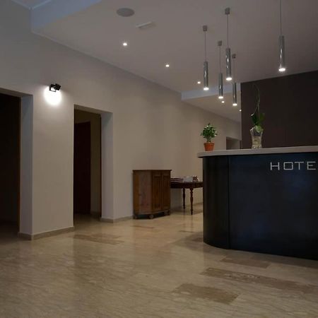 Onorati Hotel Priverno Buitenkant foto